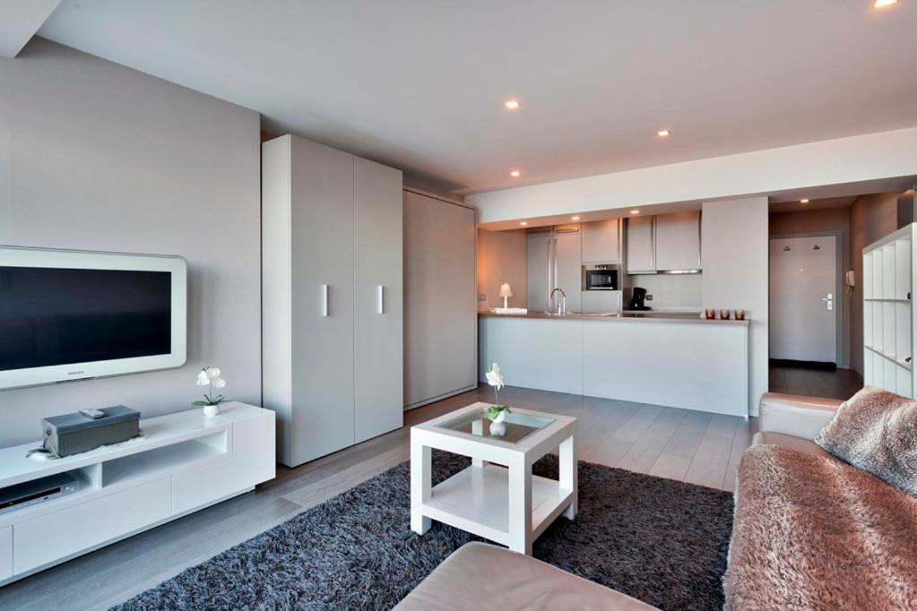 Montezuma Luxe Studio Met Frontaal Zeezicht Zonder Aparte Slaapkamer Apartment Oostende Exterior foto